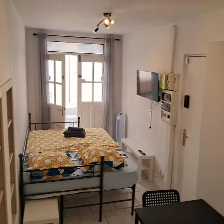 Budgetbnb 180 Centre Tolón