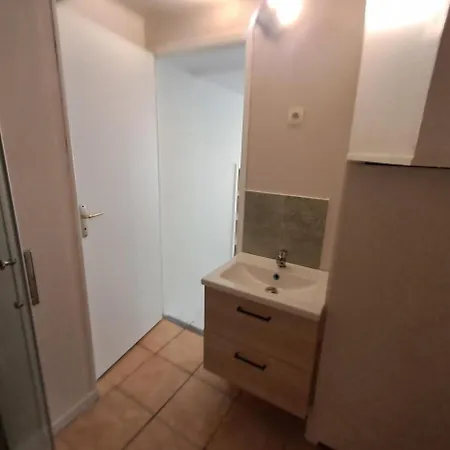 아파트 Budgetbnb 180 Centre 툴롱
